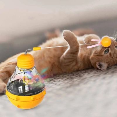Lange Zeit benutzt Interaktives Katzen-Spielzeug Spaß Katzen-Stick mit Glühbirne und Leaky Food Tumbler