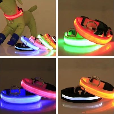 angepasste Nylon LED Nachtsicherheit Blinkender Glanz Dunkler Haustier Hundehalsband mit Logo