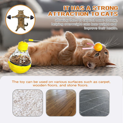 Spielerische Katze Stick Katze Leckerbissen Spender Lebensmittel Leckage Glühbirne Dreh-Flash Tumbler