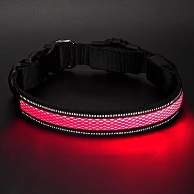 Verstellbares USB-Wiederaufladbares Superhelles Sicherheitslicht Led Hundehalsband für aktive Hunde