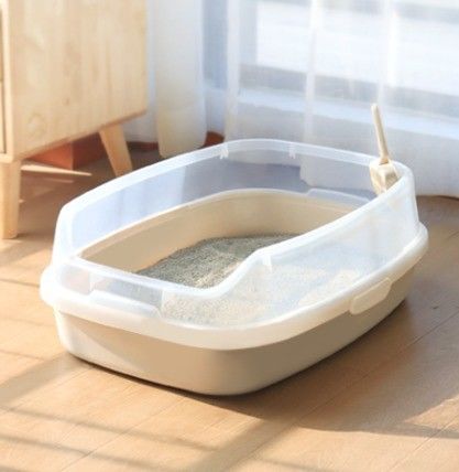 Geräumige, selbstreinigende Müllbox für mehrere Katzen